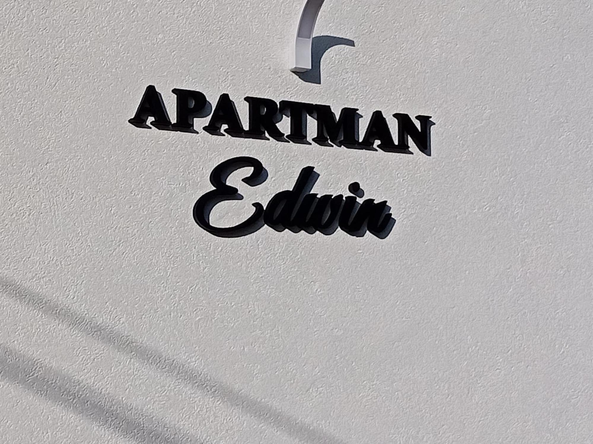Apartman Edwin 야이체 외부 사진
